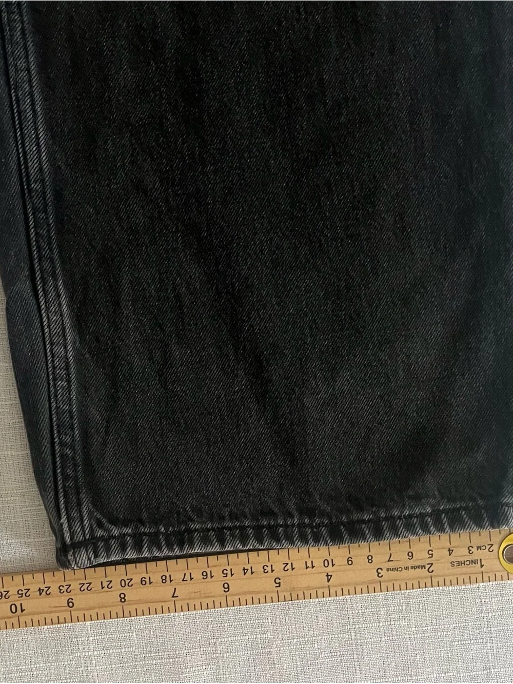 UNIQLO Men's Wide Straight Jeans Size 36 Washed Black Denim High Rise 36x30 EUC